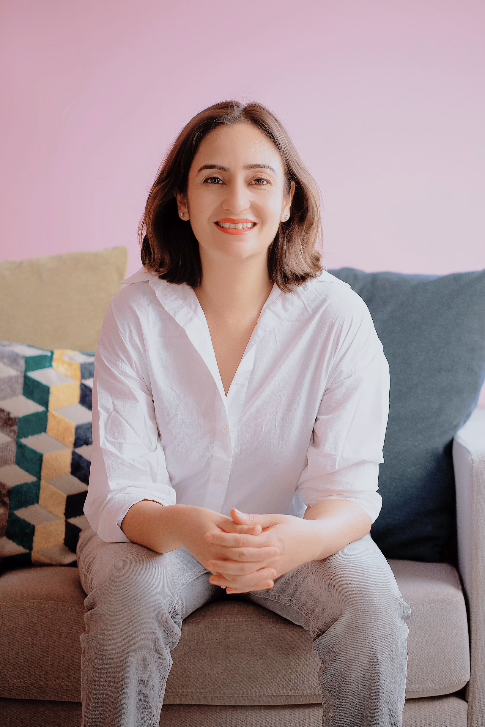 This image has an empty alt attribute, its filename is Sonali-Sharma.jpg