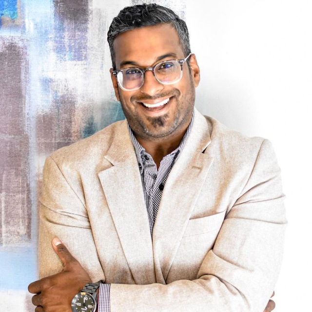 This image has an empty alt attribute, its filename is Chris-Fernando.jpg